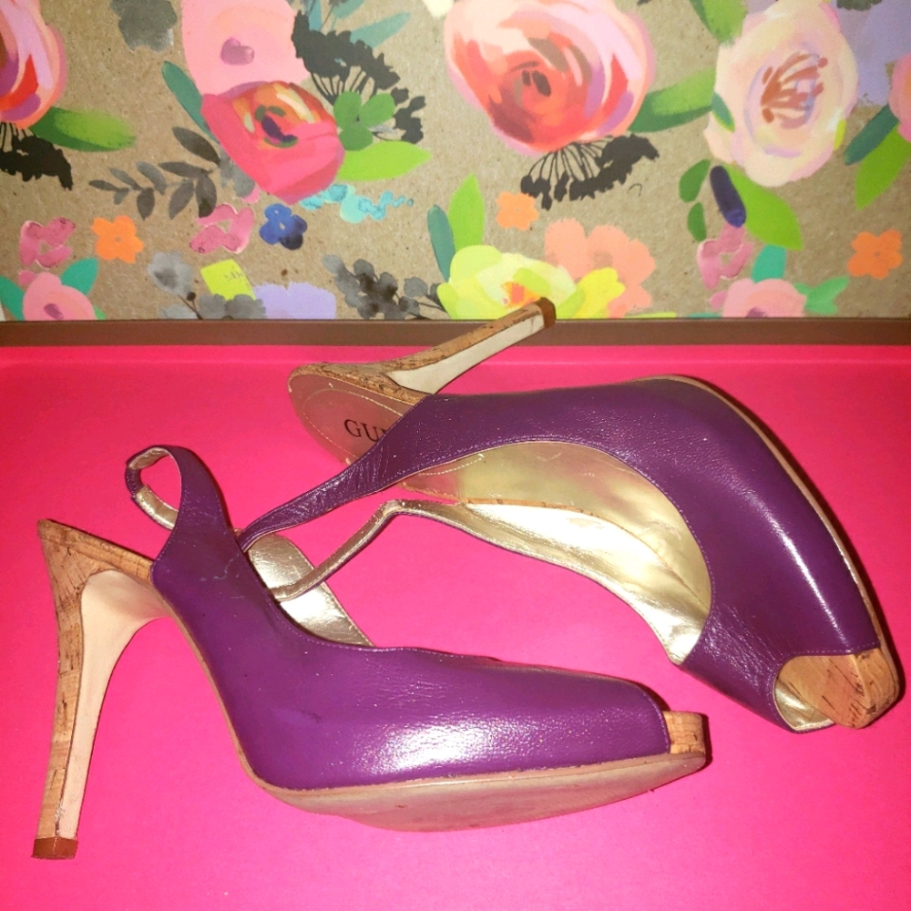 ☀️GUESS Heels - Size 9